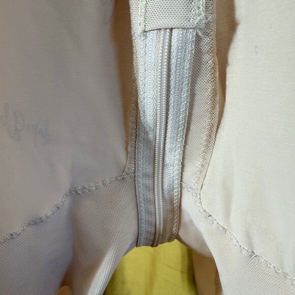 Curvy Body Stage 1 Knee Length Post Lipo BBL Faja - Picture 14 of 15